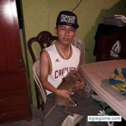erikeduardo7951 chico soltero en Guayaquil