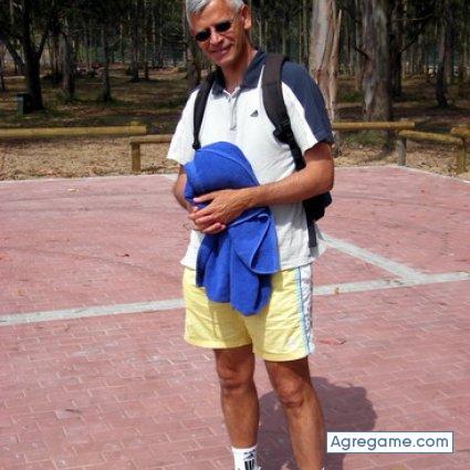 Ralflange chico soltero en Pozuelo de alarcón