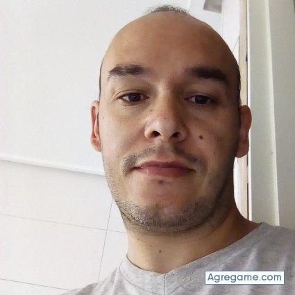 Raulesco chico soltero en 