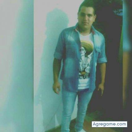 Maximiliano79 chico soltero en Puerto Tirol