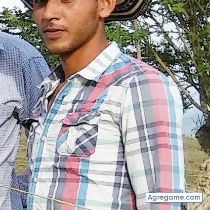 tobalom chico soltero en Montería