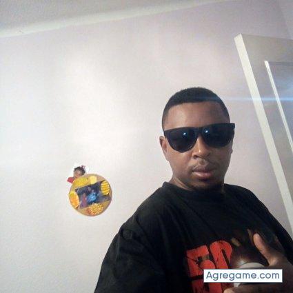 Abou103 chico soltero en Rubi