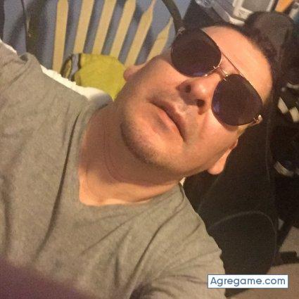 Ombr76 chico soltero en Central Islip