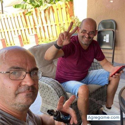 Tinmacoi chico soltero en Miami