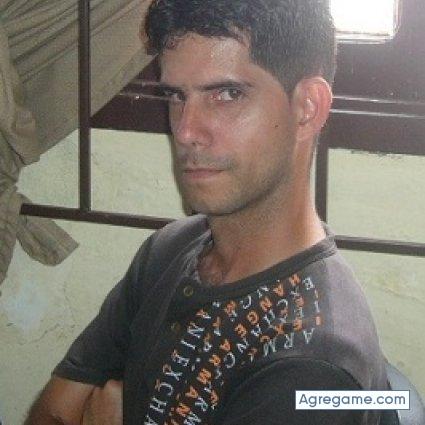 OtrosyUnos chico soltero en Regla