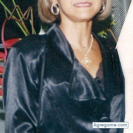 Lucilia chica divorciada en 