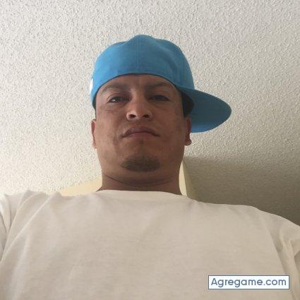 fuente5 chico soltero en Palm Springs