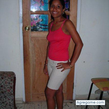 aimara chica soltera en Bayamo