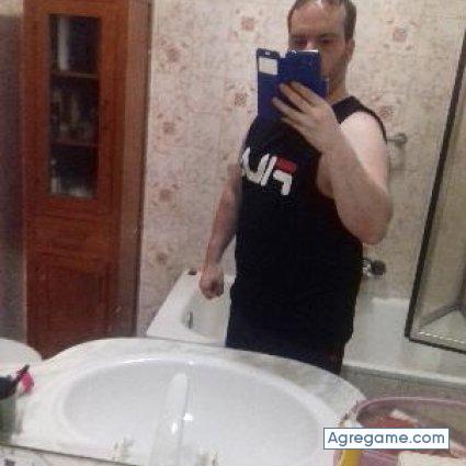 Vicente77ubeda chico soltero en Ubeda