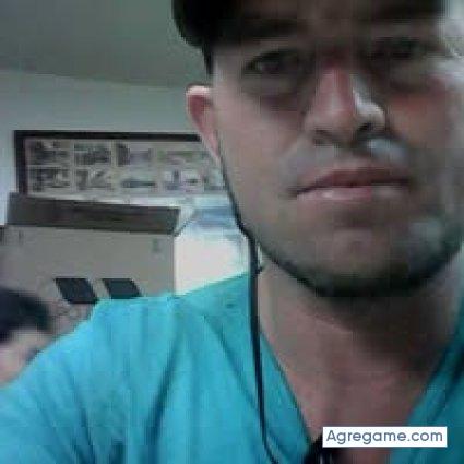 ealexycardona chico soltero en Armenia