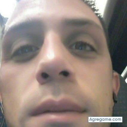 Elmaury chico soltero en Monte Maíz