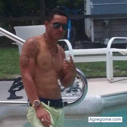 Carlewys chico soltero en Orange Park