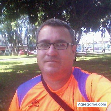 Saprissa chico casado en Guadalupe