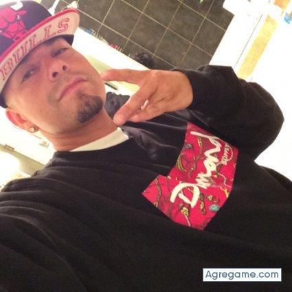 deepINwet chico soltero en Shelton