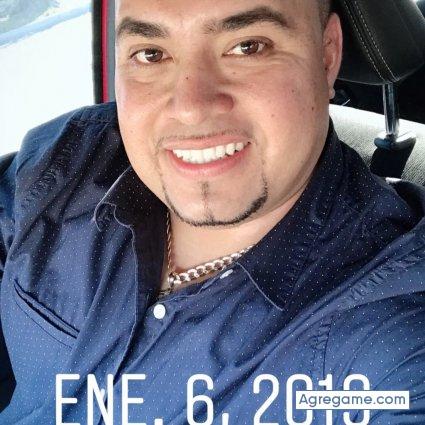 Cardonachopopo chico soltero en Paramount