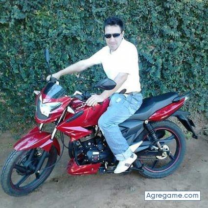 Daniel070 chico soltero en Yby Yaú