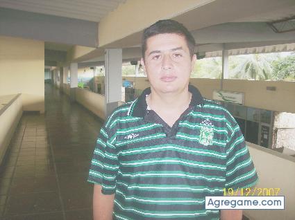 ADRIANGAY chico separado en Santa Marta