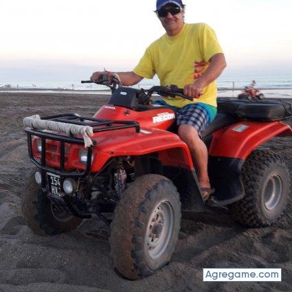 Patobombero chico soltero en Punta Alta