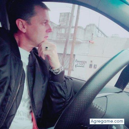 adrian1717 chico soltero en Casbas