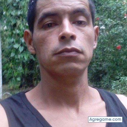 Carloslanuza chico soltero en Puerto Limón
