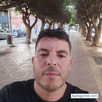 aligharbi chico soltero en Arrecife