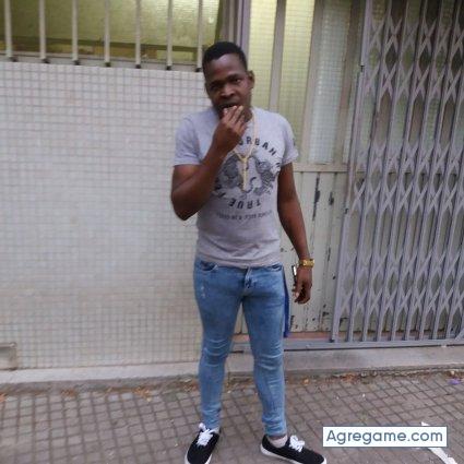 zanguetraore chico soltero en Girona