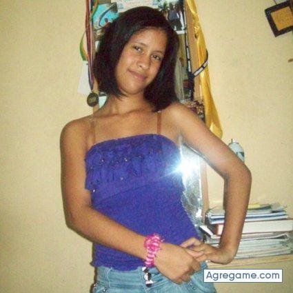 manuela chica soltera en Villa González