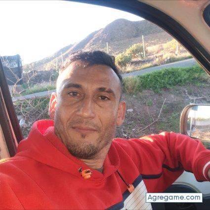 Jeresai chico soltero en Vecindario