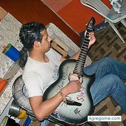 riquelmer chico soltero en Lima