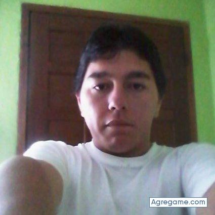 rabiyogiovanoni chico soltero en Martinsburg