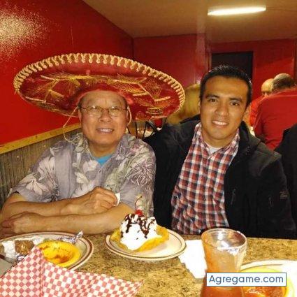 Robin055 chico soltero en Joplin