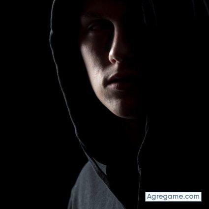 micometa chico soltero en Monachil