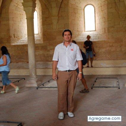 hijodelaluna chico separado en Sant pere de ribes