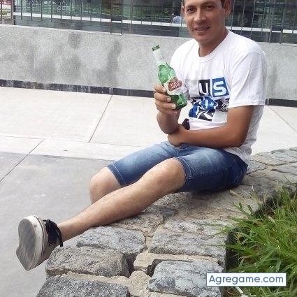 vicar chico soltero en Glew