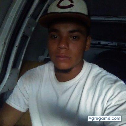 thuwkevitoalberto chico soltero en Montgomery Village