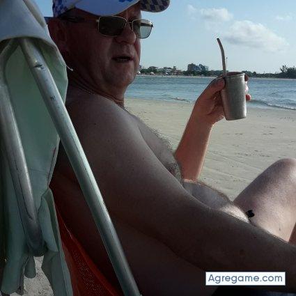 Bubiger chico soltero en Campo Grande