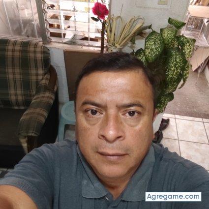 Alfregar chico separado en San Juan Sacatepequez