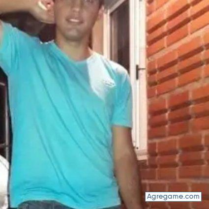 Pichuutecoje chico soltero en Jardín América