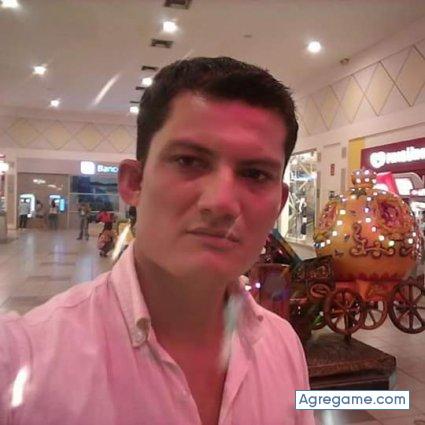 Guerreroedwin chico soltero en Tena