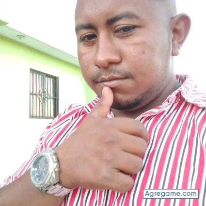 AntonioCastillo27 chico soltero en South Bend