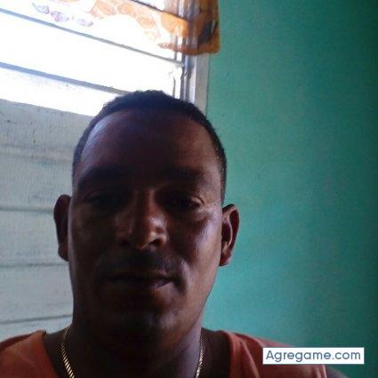 Eduardito83 chico soltero en Antilla