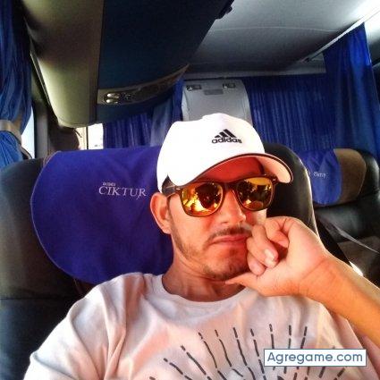 Jhonvaleralopez chico soltero en Alto Hospicio
