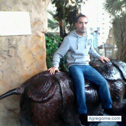 43689032 chico soltero en Murcia