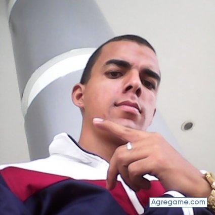 Canoa chico soltero en Villa Consuelo