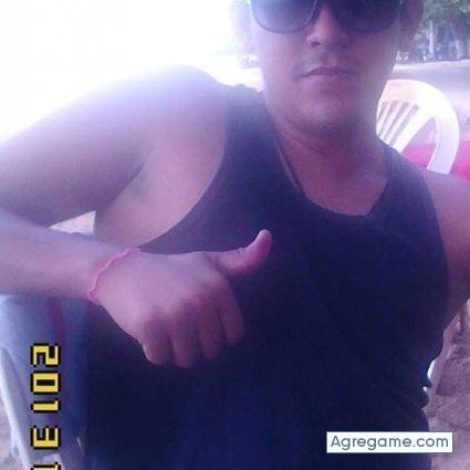 BruceLee chico soltero en Cumaná