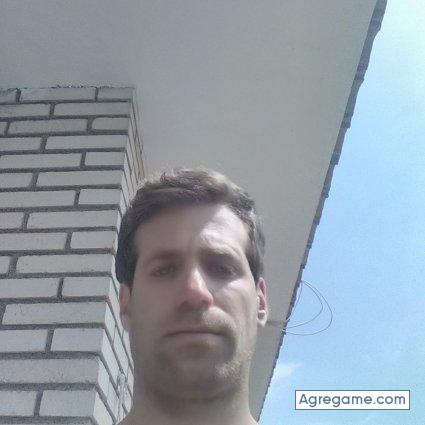 miguelonarnedo chico soltero en Salobreña