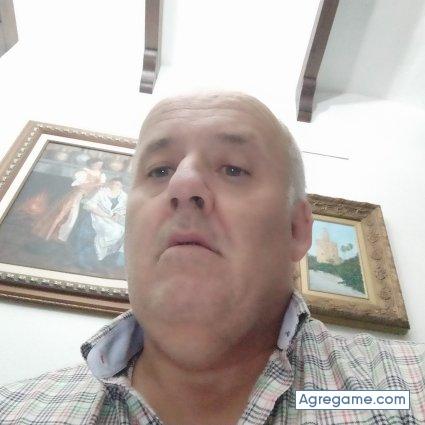 dondepicanlospollos chico divorciado en Alcanar