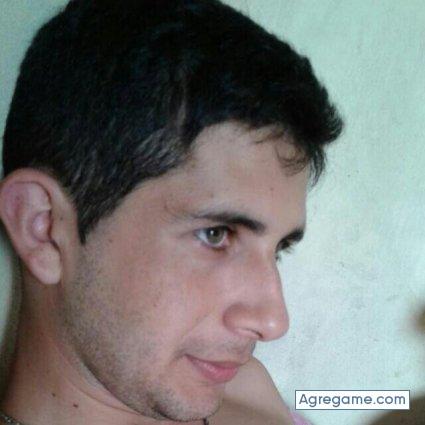 Luciorojas chico soltero en Asunción
