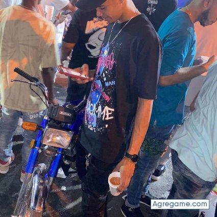 Eltoro19 chico soltero en Río San Juan