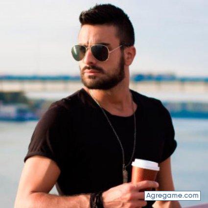 Alejandrobta10 chico casado en Bogotá